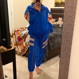 Cute Vintage-y Track Suit Set🔥